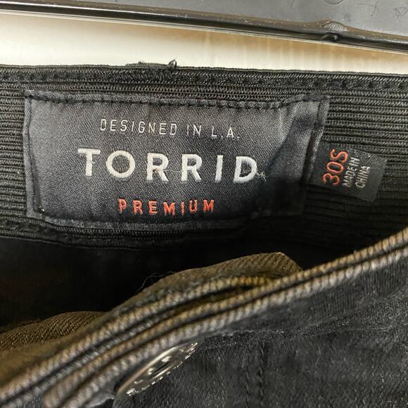 Torrid Black Sky High Skinny Jeans Size 30 Short - Picture 3 of 6